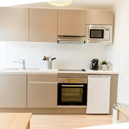 Le Zen - Superbe - Centre - Tram - Gare Apartment *